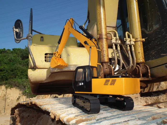 1/12 RC Hydraulic Excavator 4200XL 2.0 Version