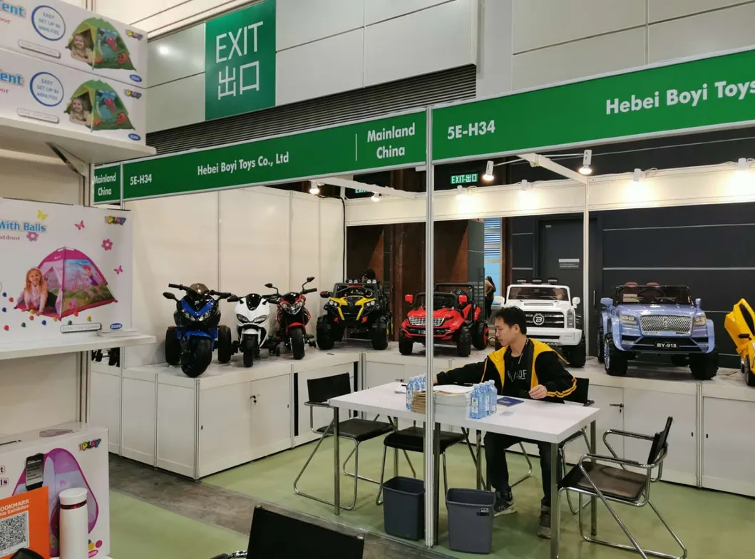 Jeep Wrangler for Kids Electric Ride on Car with Phone APP and Remote Control MP3/USB