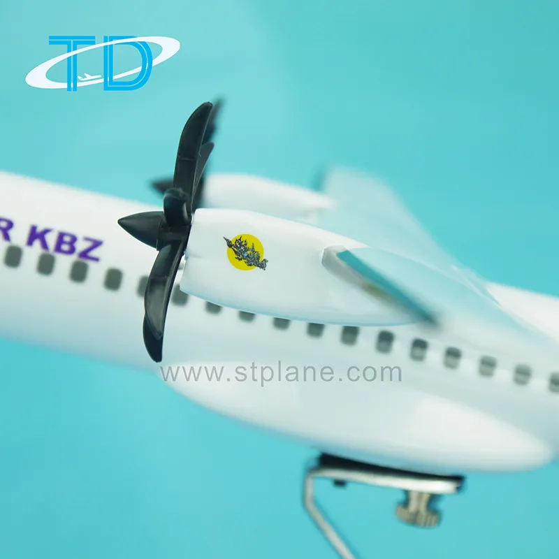 Kbz 1: 100 Scale Atr72-600 Resin Aircraft Model
